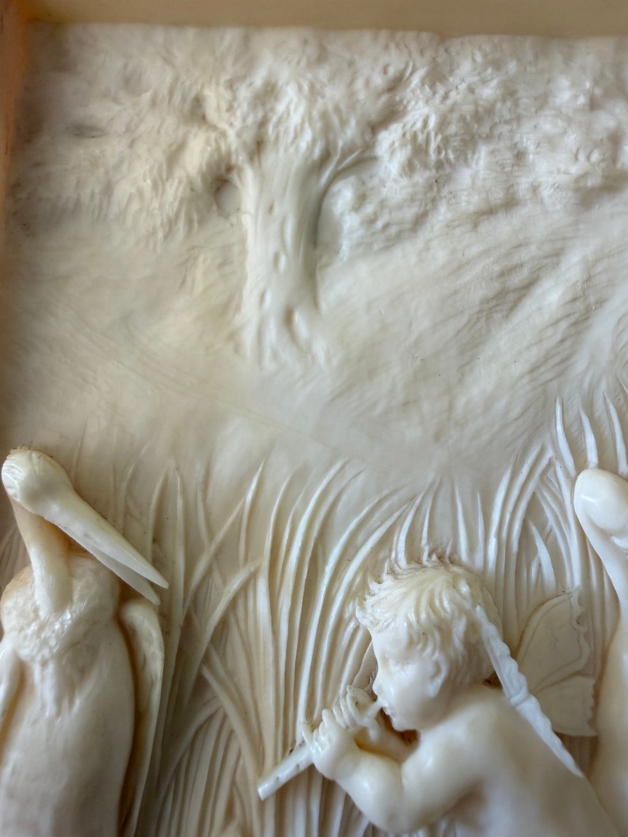 Placca in avorio scolpito con putti alati e airone Germania, seconda metà del XIX secolo-photo-1