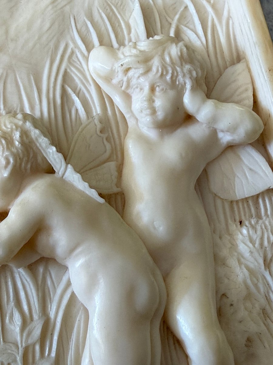Placca in avorio scolpito con putti alati e airone Germania, seconda metà del XIX secolo-photo-6