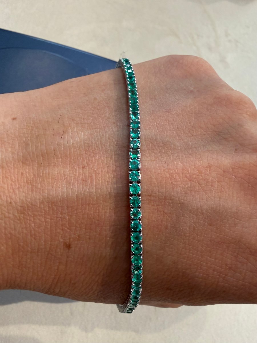 Bracciale tennis Made in Italy in oro bianco 18 kt con smeraldi naturali.-photo-4