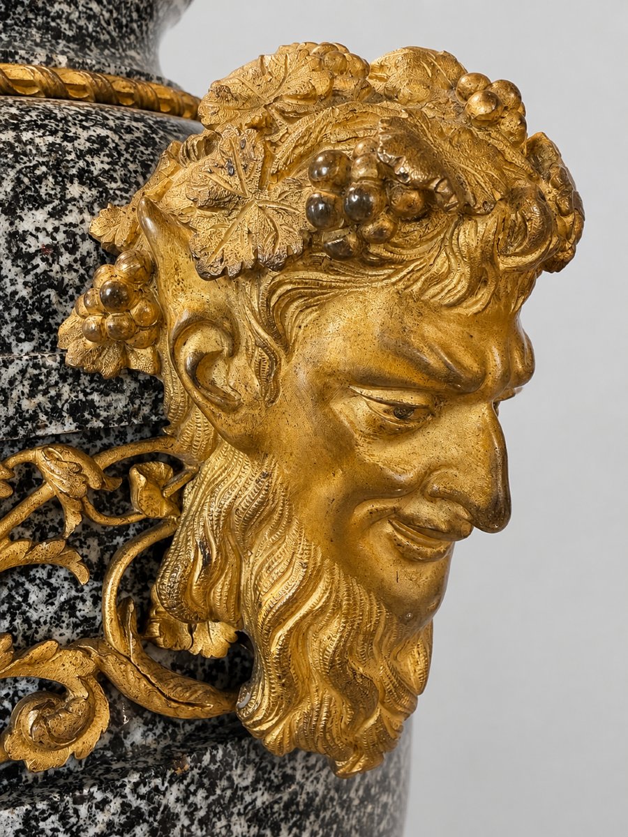 Coppia di vasi con coperchio in porfido grigio e bronzi, attribuiti a Pierre-Philippe Thomire-photo-2