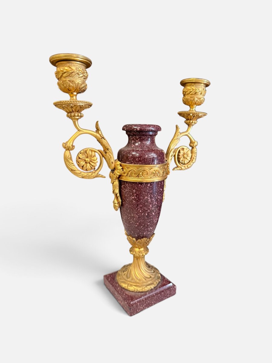 Coppia di candelieri Impero in porfido rosso e bronzo dorato, Francia, inizi del XIX secolo-photo-3