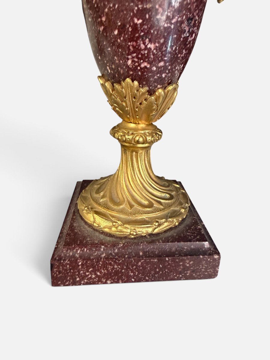 Coppia di candelieri Impero in porfido rosso e bronzo dorato, Francia, inizi del XIX secolo-photo-2