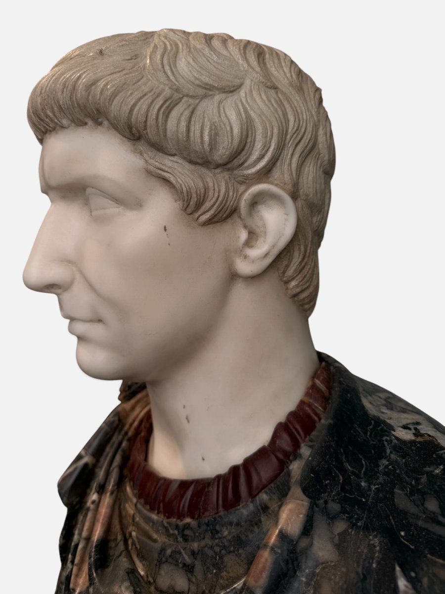 Busto di imperatore romano, verosimilmente Caligola Roma, metà del XIX secolo-photo-1