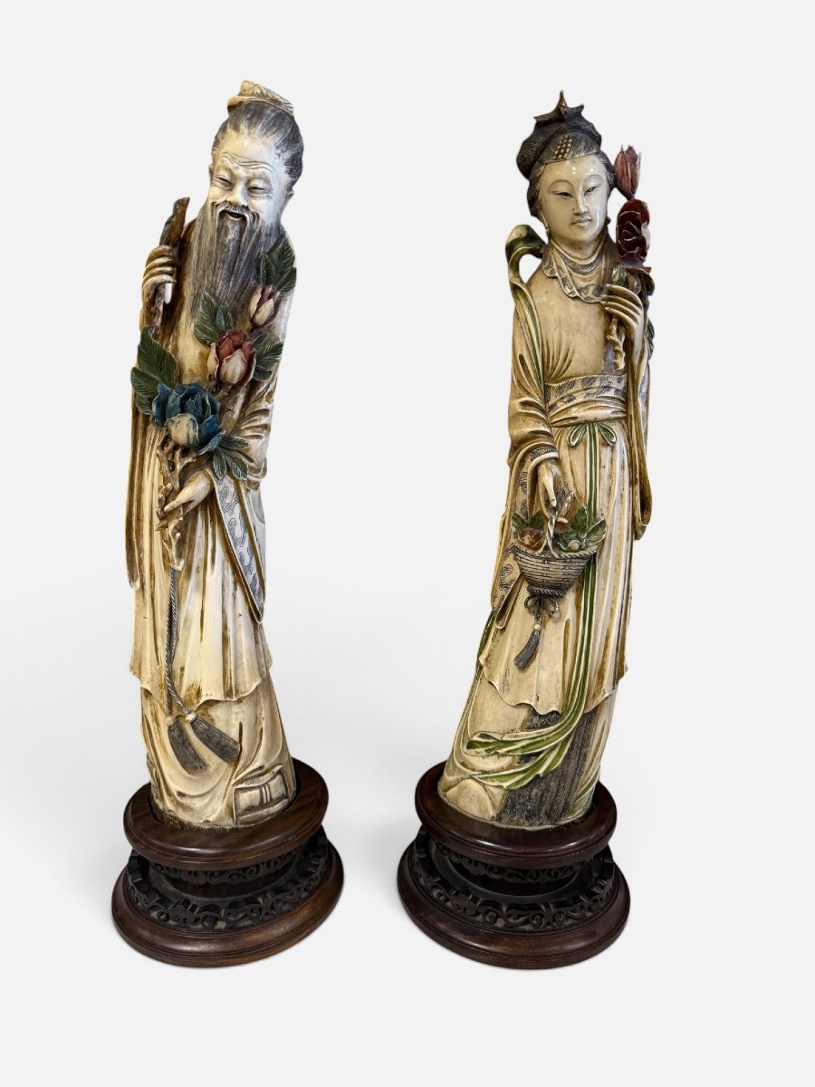  Importante coppia di sculture cinesi in avorio policromo