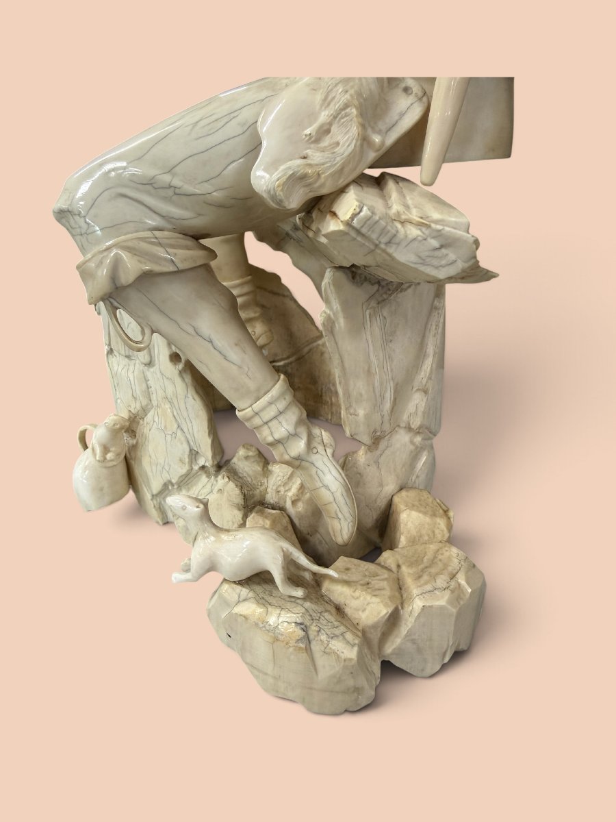 Scultura tedesca in avorio raffigurante un pifferaio, XIX secolo-photo-1