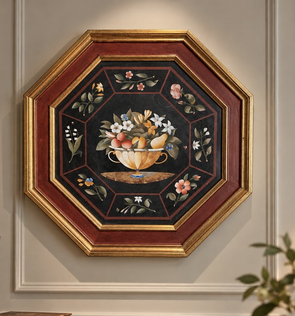 Piano ottagonale fiorentino in commesso di pietre dure