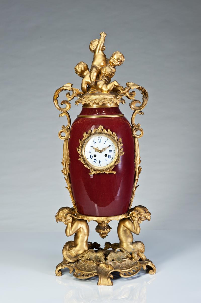 Horloge En Porcelaine Ox-bone XIXeme Siecle France H: 90cm