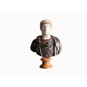 Busto di imperatore romano, forse Traiano