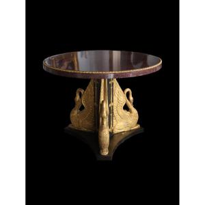 Tavolo da centro in bronzo dorato e patinato con piano in porfido rosso egiziano, Francia, prim