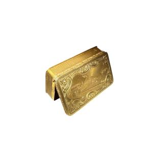 Tabacchiera rettangolare in oro incisa e guilloché  Portogallo, XIX secolo