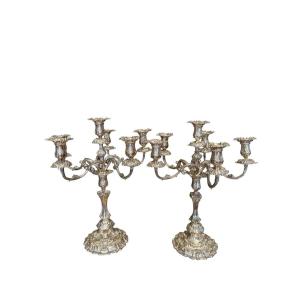 Coppia di candelieri a sei fiamme, Tiffany & Co., Sheffield, fine XIX – inizi XX secolo