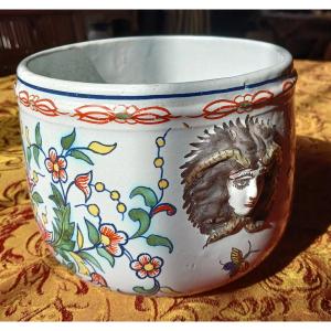 Deruta Porcelain Pot, Italy, Ca. 1800-1850