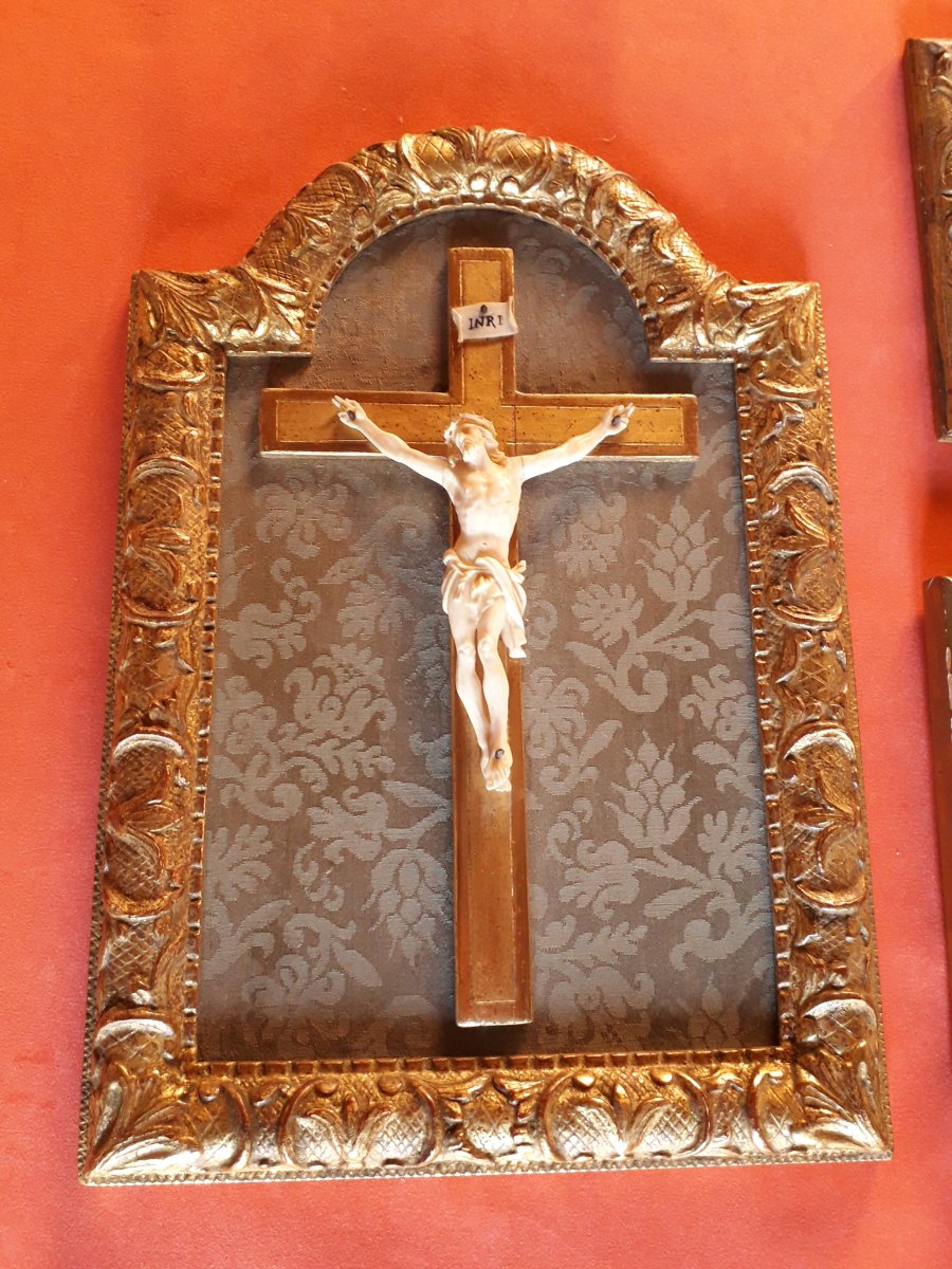 Cristo in avorio, cornice coeva, XIX secolo-photo-2