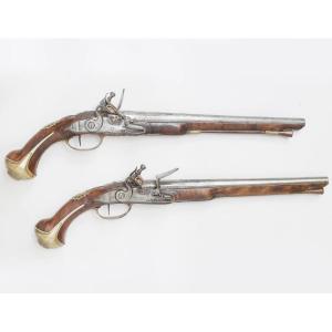 Pair Of Flintlock Pistols By Pe Borde Paris (1680-1725) From A Museum