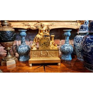 Empire Style Mantel Clock, Signed Jeanneret In Rouen, In Gilt Bronze, 19th Century