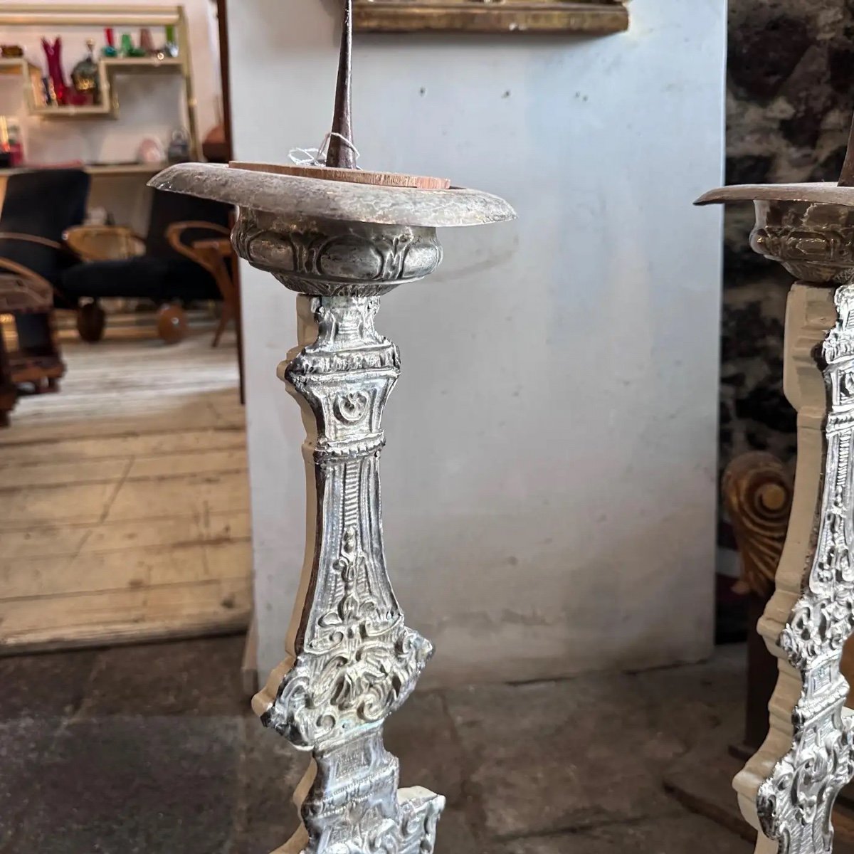Coppia di torce siciliane in legno ricoperte di metallo del XVIII secolo-photo-7