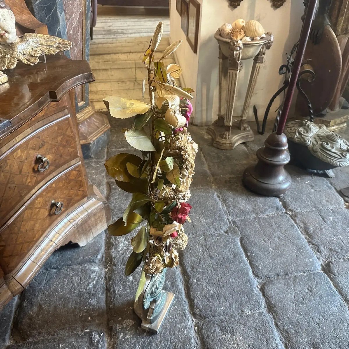 Portapalme decorativo italiano del XIX secolo in Wood con composizione floreale-photo-3