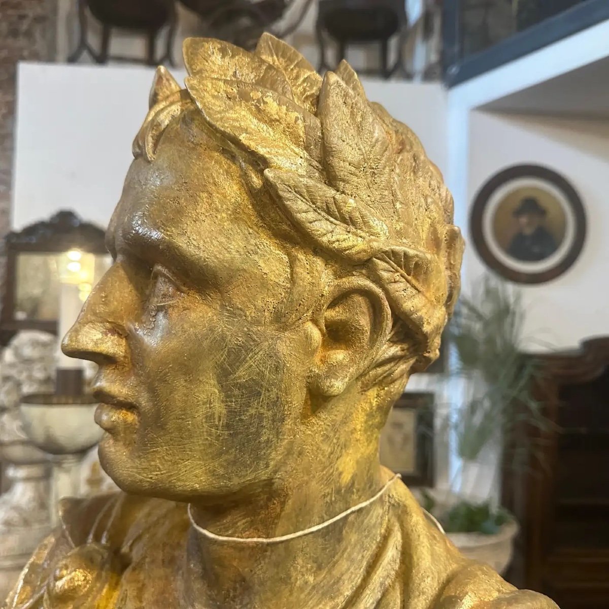 Busto in gesso patinato in oro di Giulio Cesar, anni '50, neo classico-photo-4