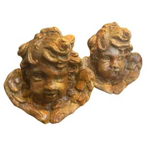 Due angeli siciliani in pietra in stile barocco del 1930