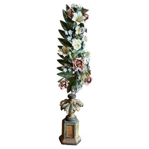 Portapalme in legno laccato del XIX secolo con originale composizione floreale in metallo