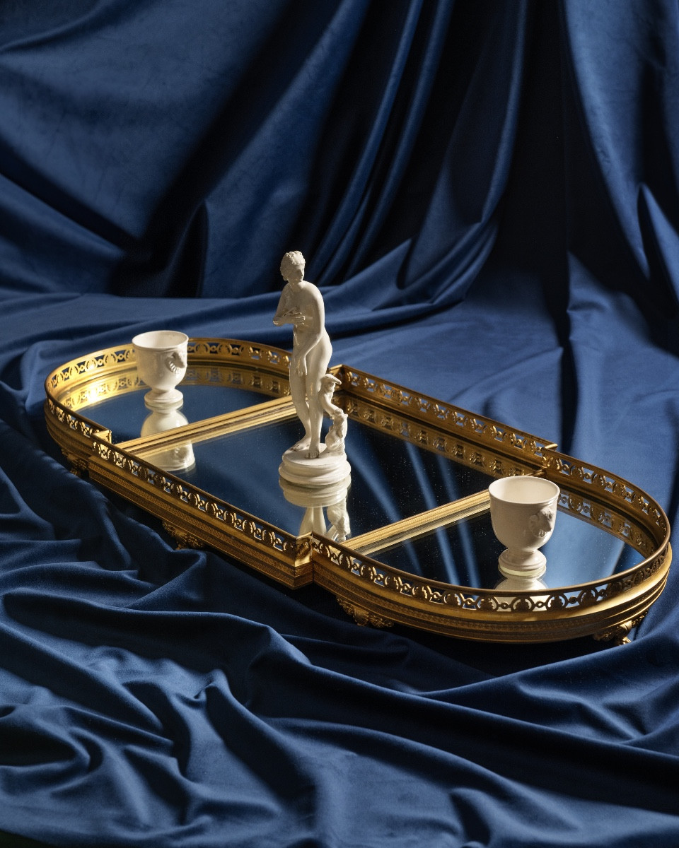 Surtout de Table in bronzo dorato e fondo a specchio  XIX-XX Secolo 