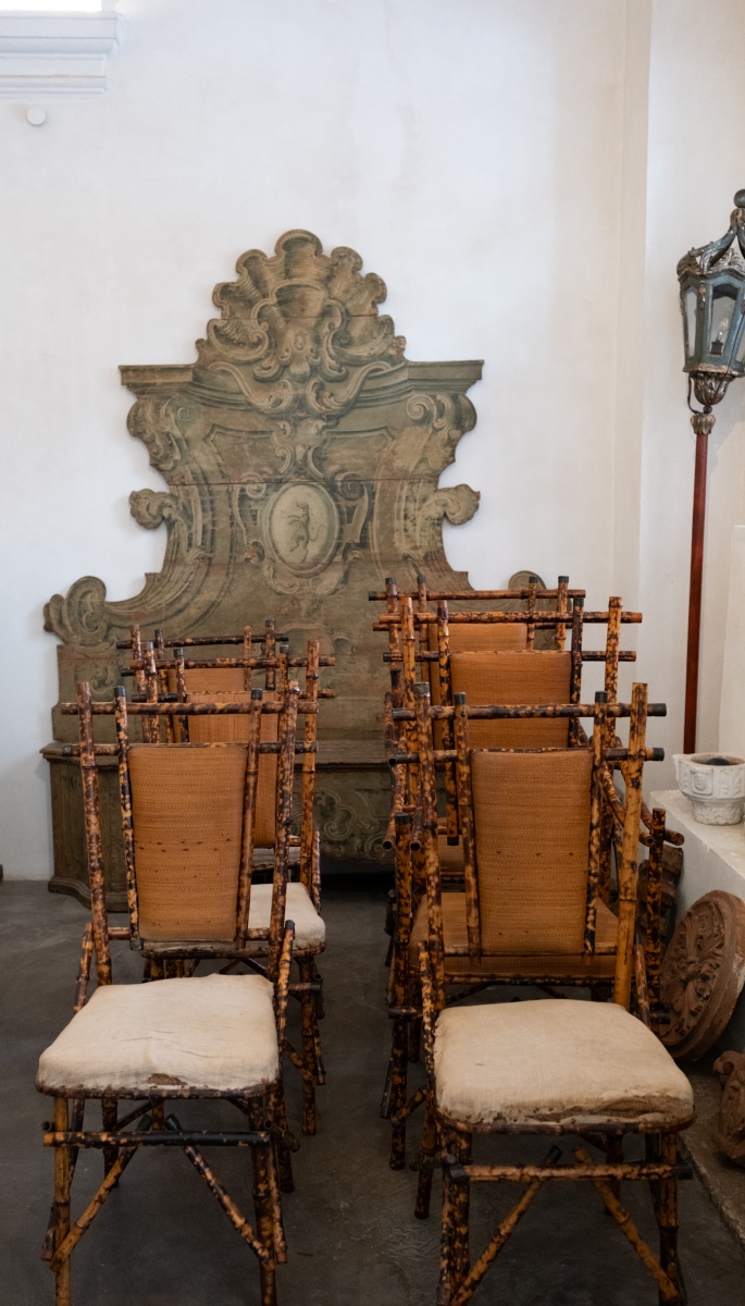 Set di quattro sedie e due poltrone in bambù Puri purini 