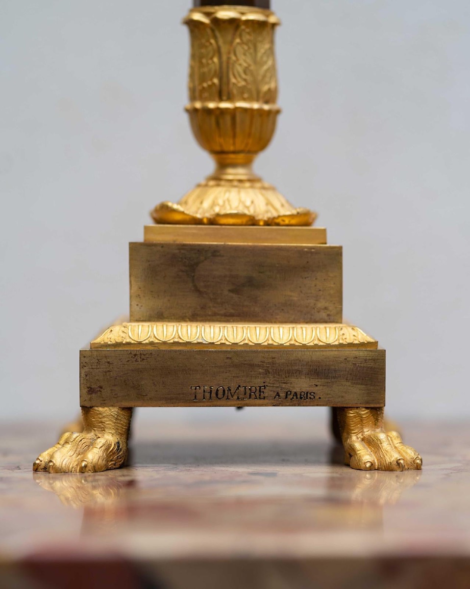 Pierre-Philippe Thomire (Parigi, 1751–1843) Coppia di candelabri Bronzo dorato con agata-photo-2