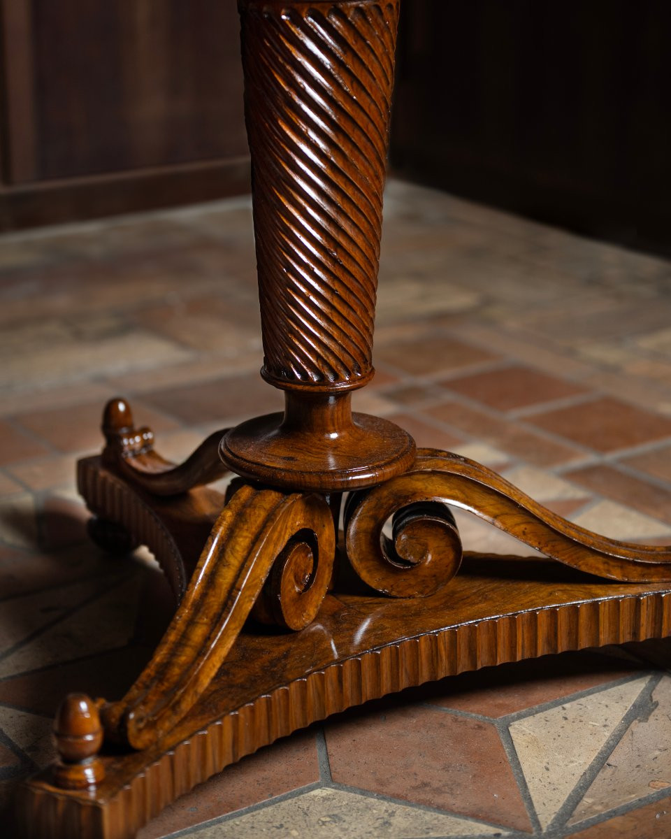 Agostino Cattani (attivo in Emilia-Romagna nel XIX secolo) Tavolo tondo in noce-photo-3