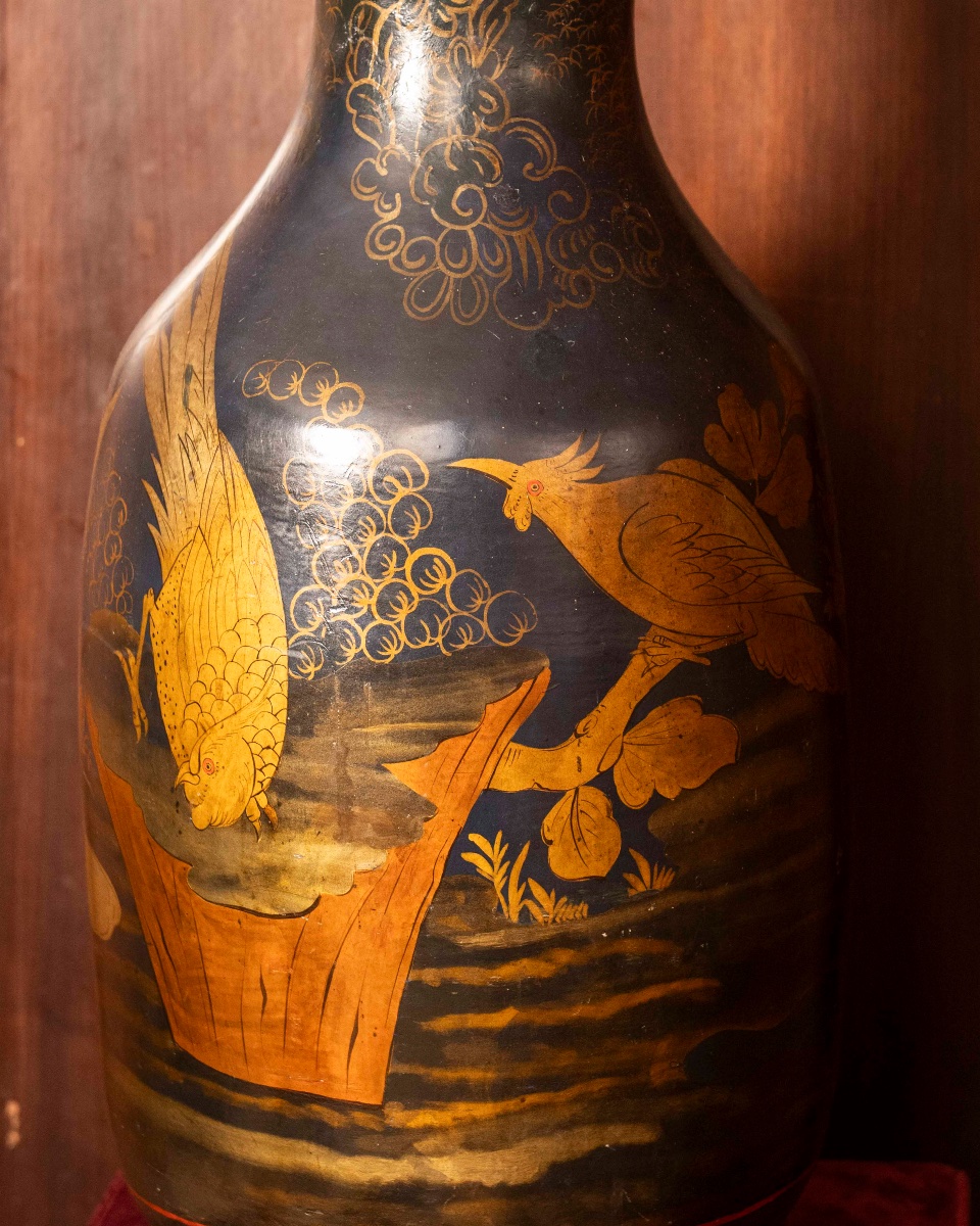 Coppia di vasi in terracotta laccati in chinoiserie -photo-3
