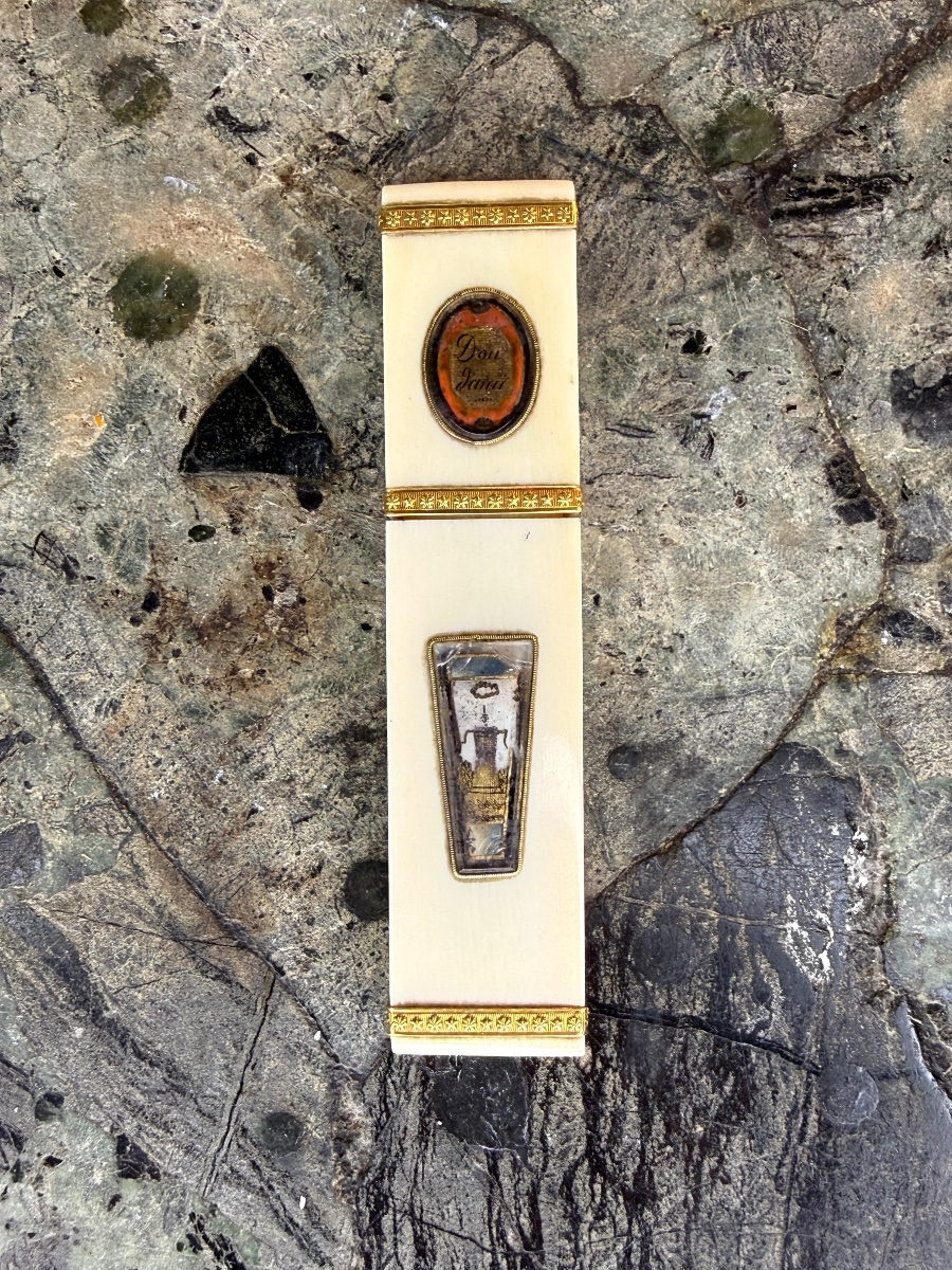 Set di astucci realizzati con materiali pregiati-photo-3