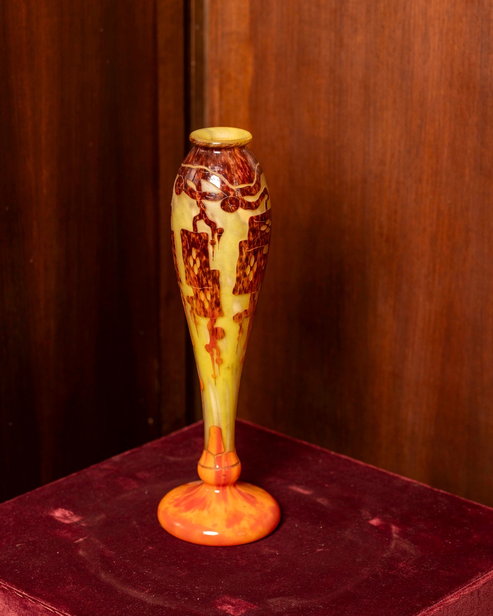 Vaso slanciato della linea d’arte del maestro vetraio Charles Schneider degli anni ‘20