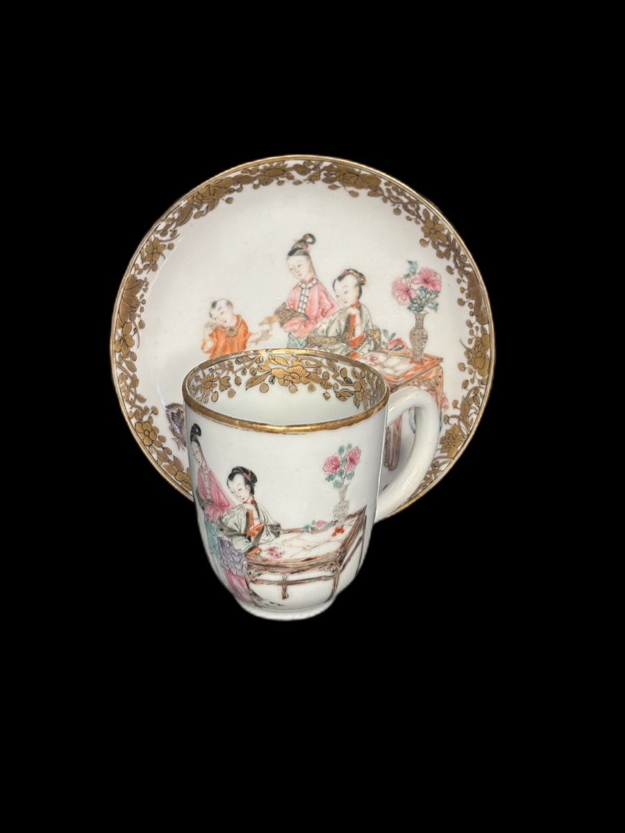 Tazza e piattino in porcellana, "Compagnia delle Indie Orientali", Cina, XVIII-XIX secolo