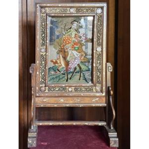 Specchio dipinto raffigurante una figura orientale a cavallo di un cervo, Cina, XIX secolo
