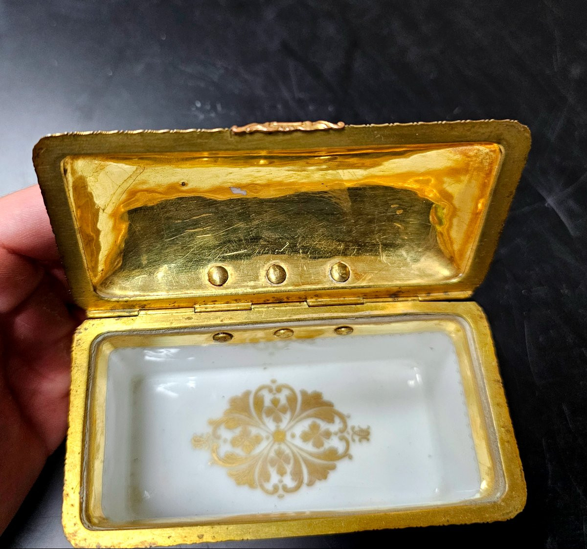 Tabacchiera in porcellana della Manifattura Imperiale di Vienna-photo-3