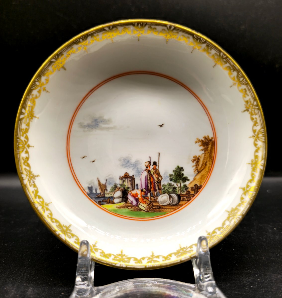 Tazzina con piattino in porcellana di Meissen con vedute di porto 1735-photo-3