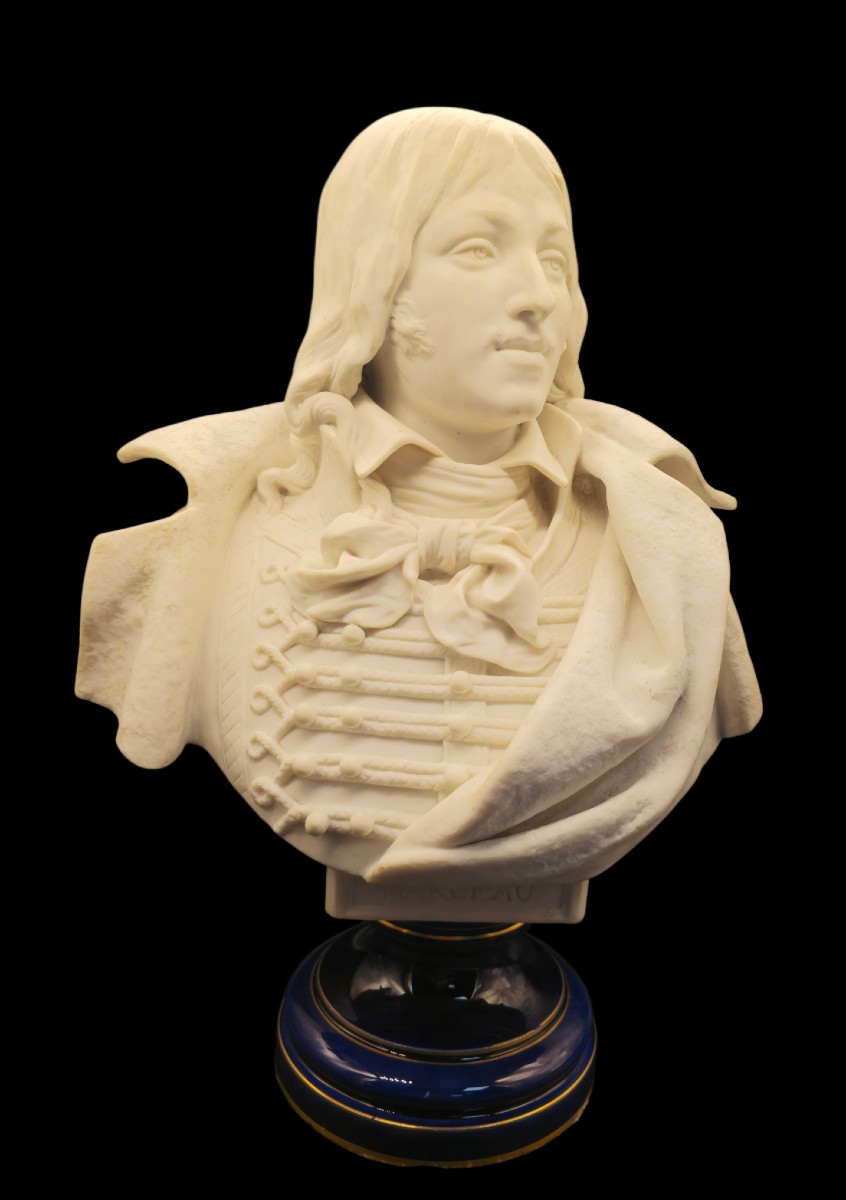Coppia di busti in porcellana di Sevres raffiguranti Generali di Napoleone