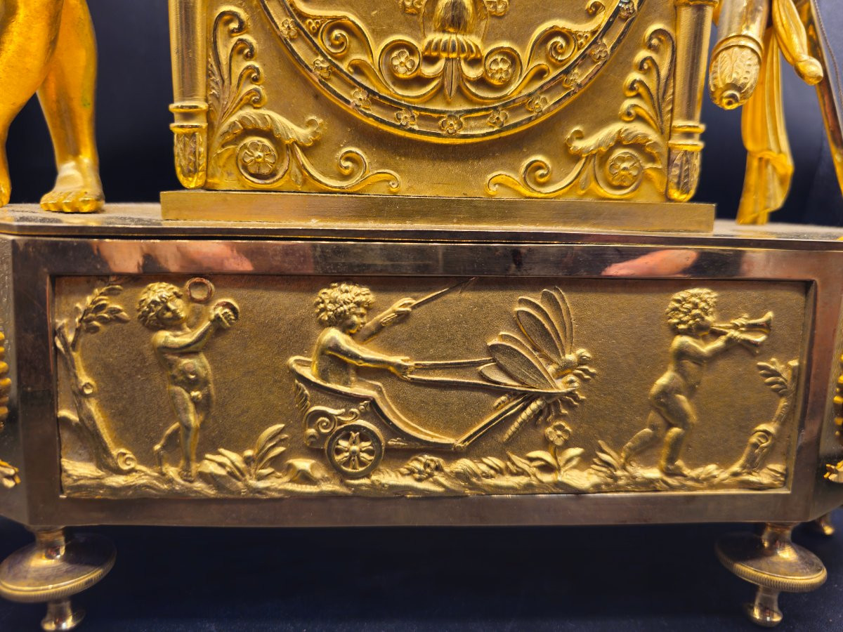 Orologio Direttorio, Cupido punge la farfalla-photo-4