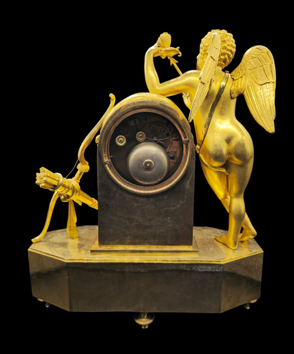 Orologio Direttorio, Cupido punge la farfalla-photo-3