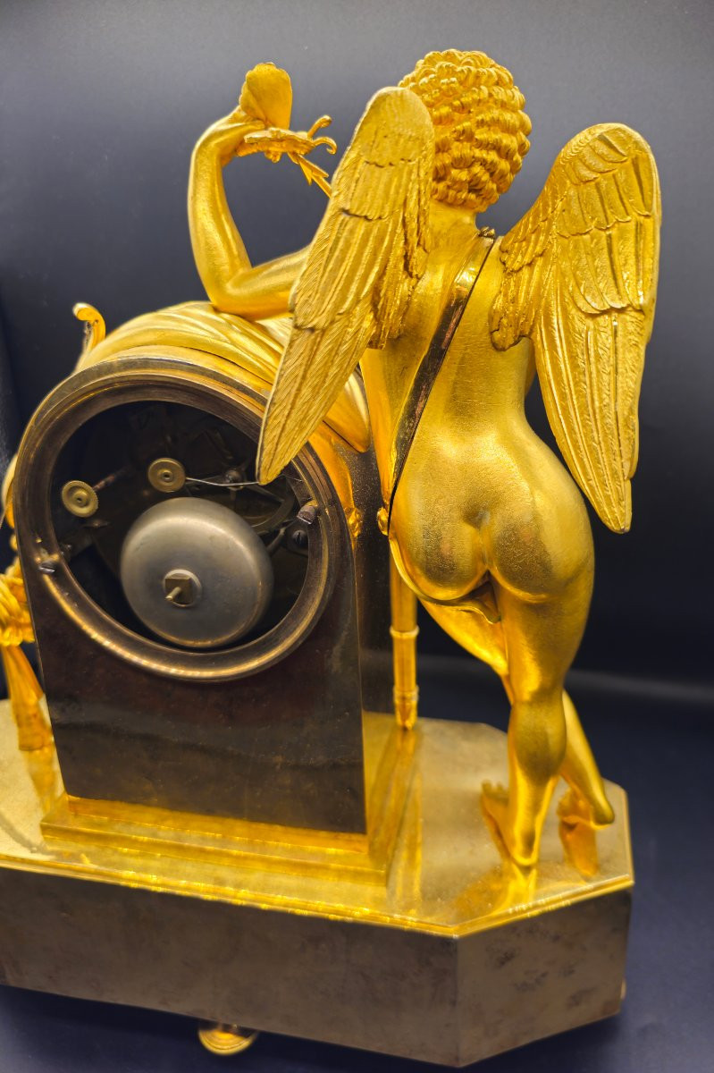 Orologio Direttorio, Cupido punge la farfalla-photo-4