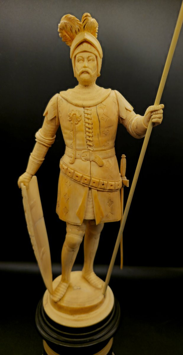 Nobiluomo in Armatura, Intaglio Tedesco in Avorio con Base in Ebano e Avorio, XIX Secolo-photo-2