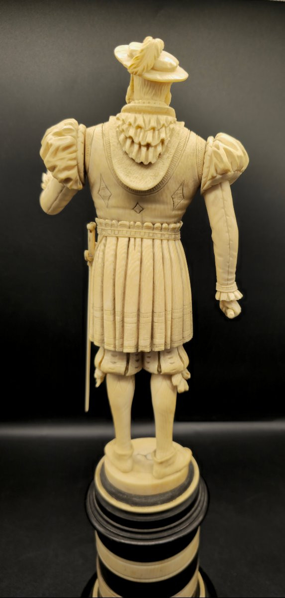 Statua Enrico VIII avorio scolpito, manifattura tedesca XIX sec. con base in ebano-photo-4