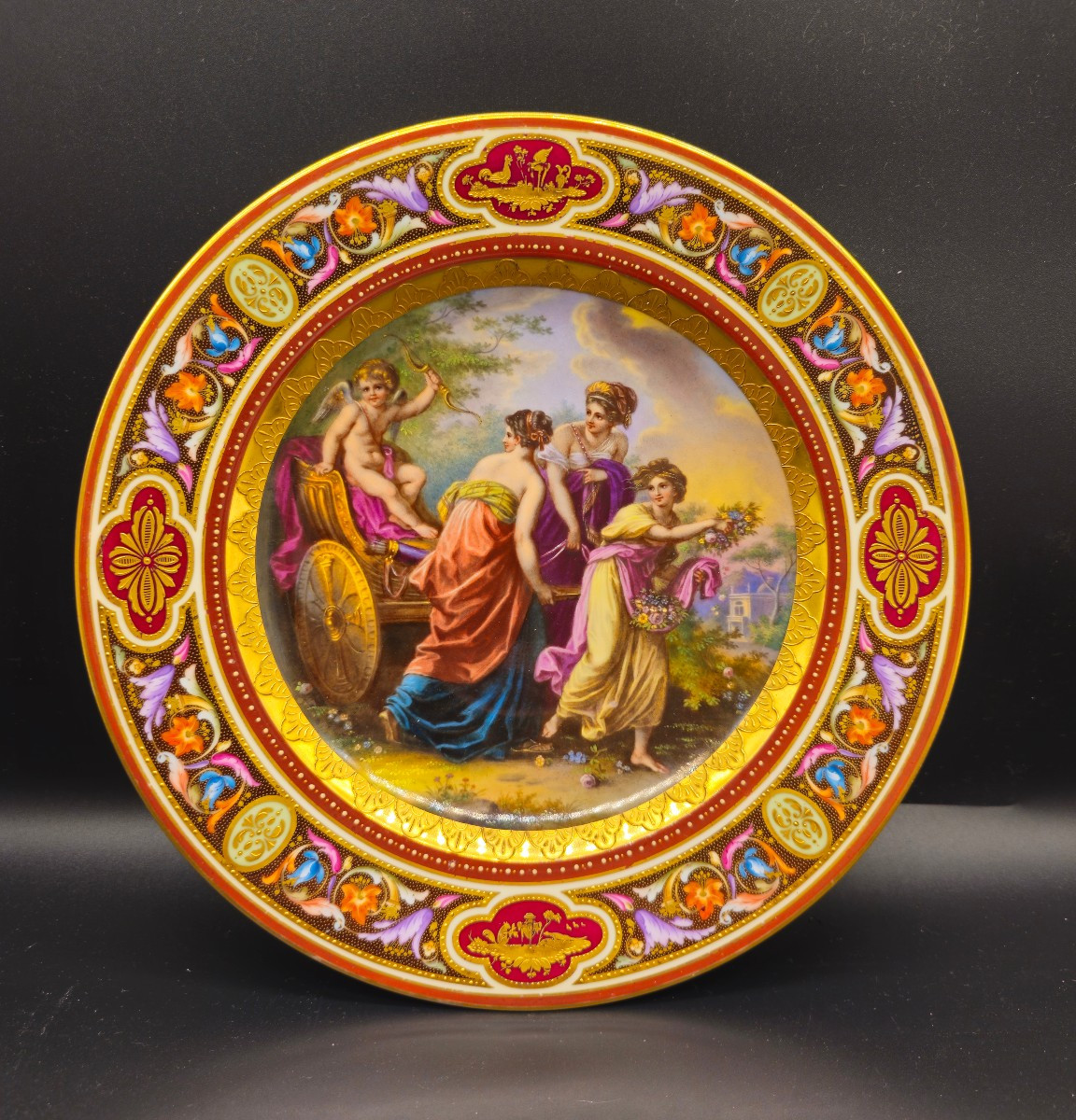Piatto Antico in Porcellana Vienna c.1830 – Carro di Amore e Tre Grazie