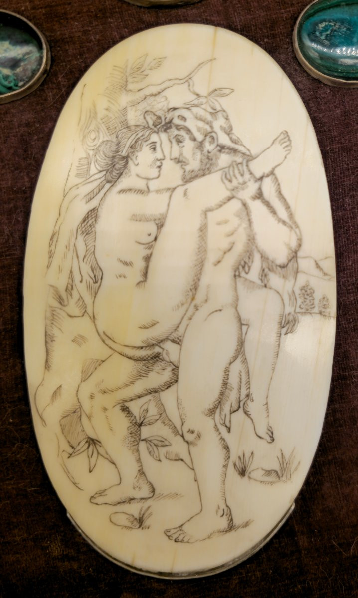 Placca in avorio incisa di Dieppe raffigurante Ercole e Onfale – scena mitologica erotica-photo-2