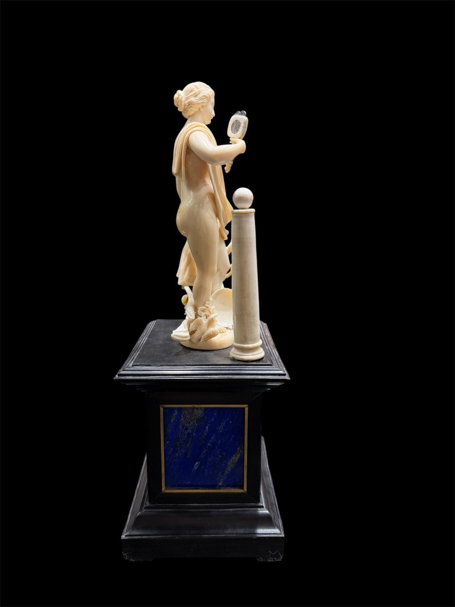 Venere e Amore in avorio, Dieppe fine XVII secolo, base in ebano e lapislazzuli-photo-2