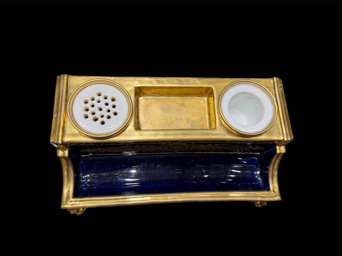 Calamaio Epoca Impero in Porcellana di Parigi, Fondo Bleu de Roi e Oro (1810-1820)-photo-1