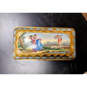 Tabacchiera in porcellana della Manifattura Imperiale di Vienna