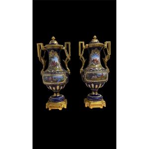 Coppia di Vasi in Porcellana di Sèvres e Bronzo Dorato, Decoro a Gioiello, 1840/1850