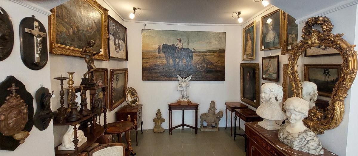 Antiques Urbaniak