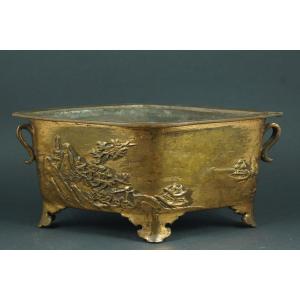 Small Planter, Gilt Bronze, China, 19th Century.