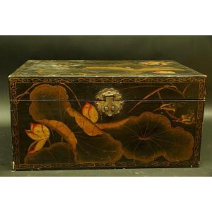 Box Decorated With Lotus Motifs. Japan, 19th/20th Century